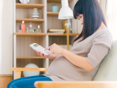 出産手当金を受け取るには？ 対象者や申請方法を詳しく解説